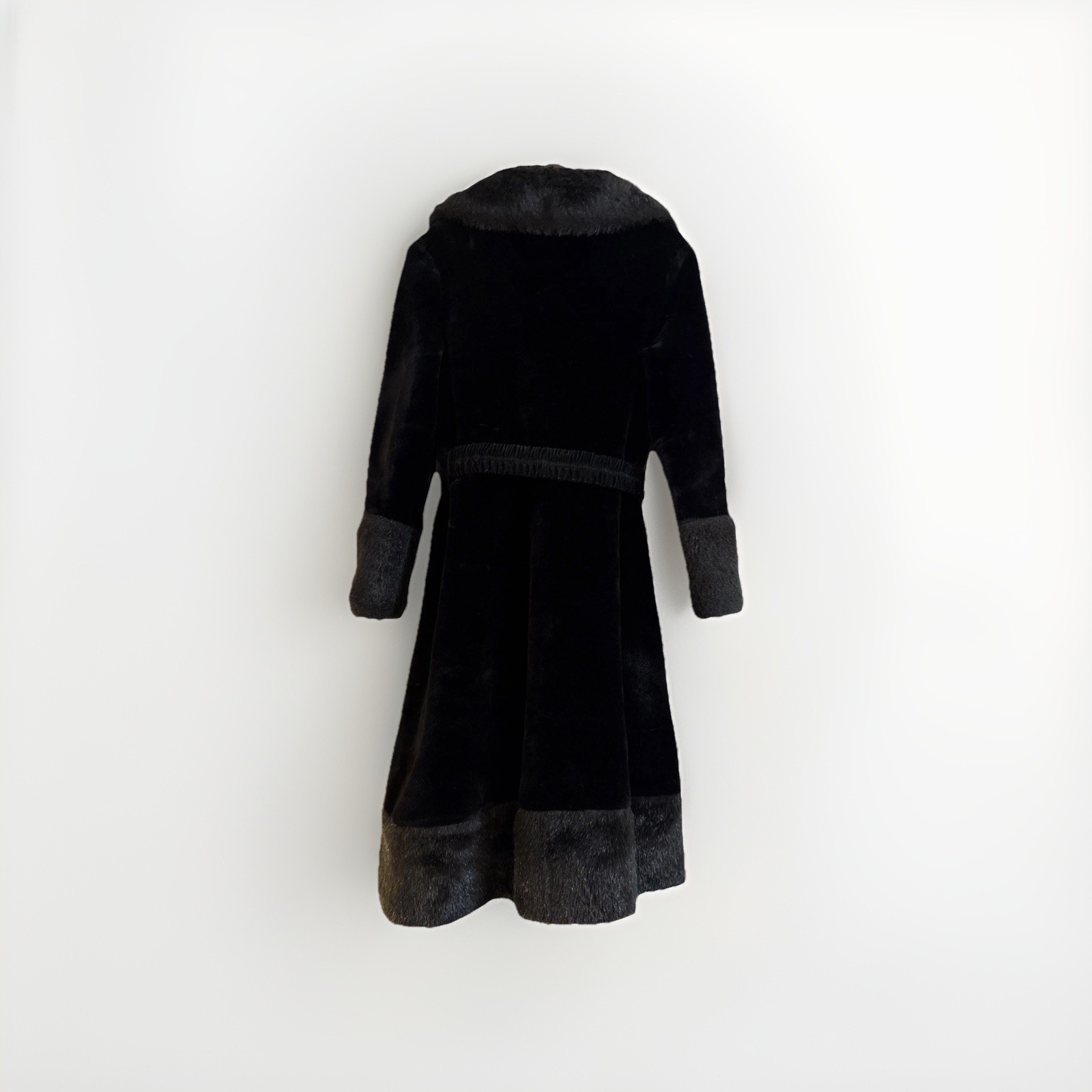 Vintage 1960s–70s Rogers Gallery Ltd Black Velvet Coat Faux Fur Trim Union Made