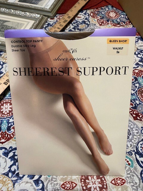 JC Penney Sheerest Support Pantyhose Size Queen Short Walnut Control Top X 2