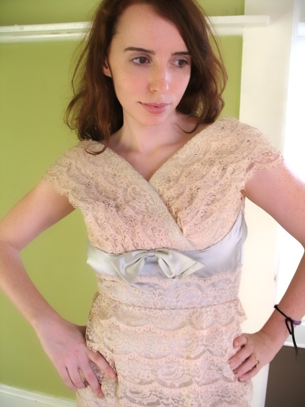 VTG 50s Tiered Lace Bombshell Pin Up Cocktail Dress Rhinestones Sydney North S
