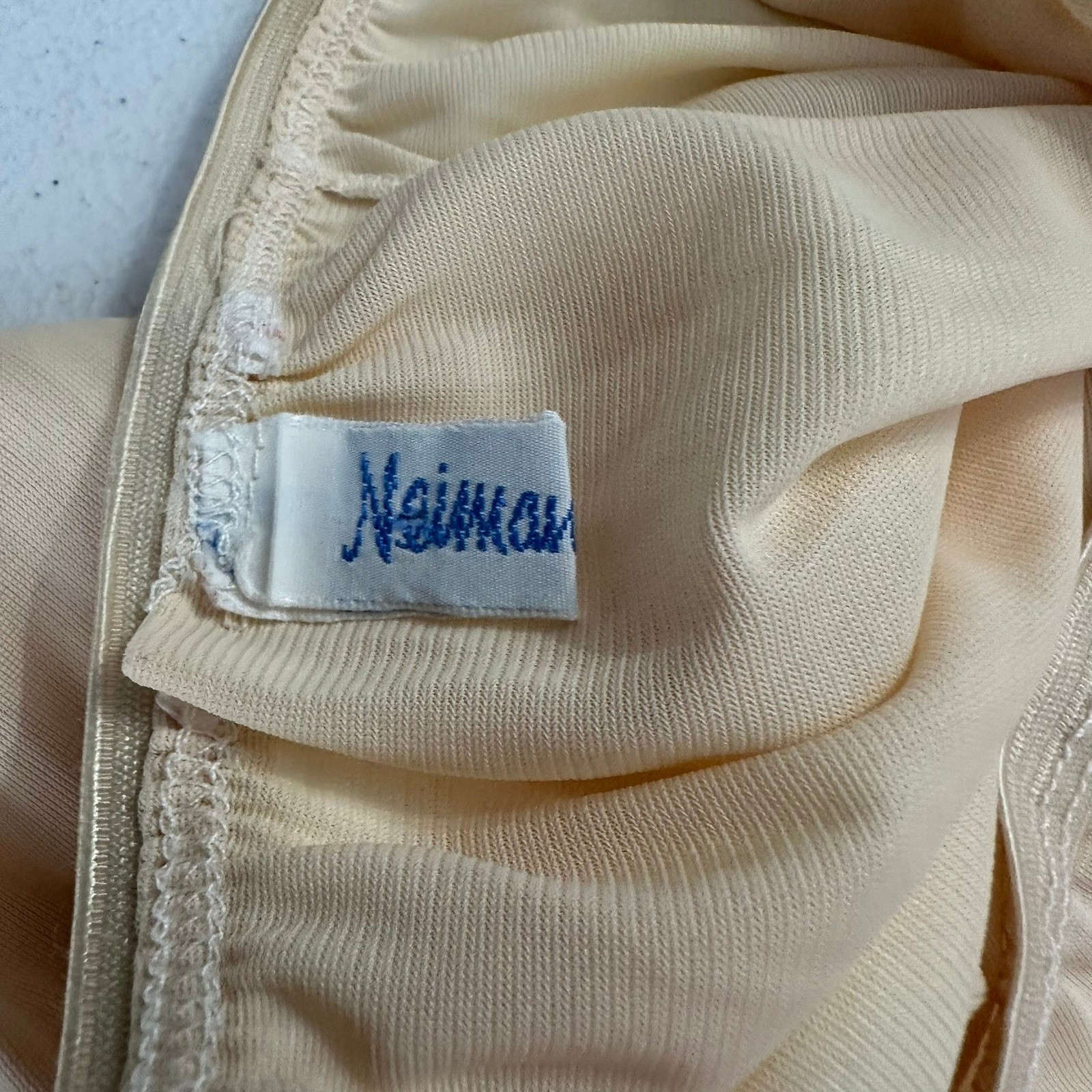 Vintage Neiman Marcus Women Half Slip Size M Beige Lace Trim Feminine Minimalist