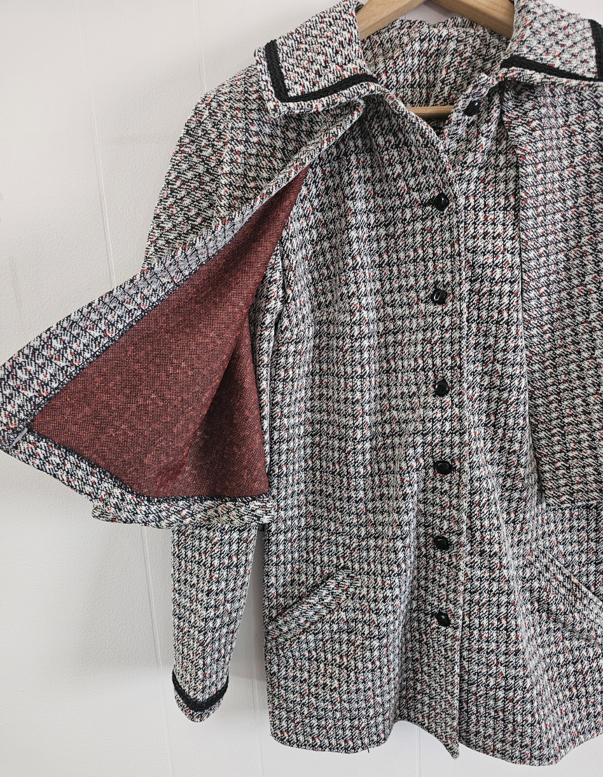 Vintage Christenfeld of California Women’s Pant Suit Cape Set ~ 3 Piece Suit 👀
