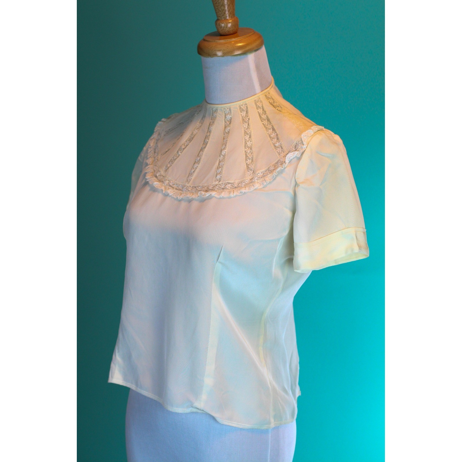 Vintage 1950s Na-Ma-Blouse California Creator Lace Bib Button Back Dress Shirt S