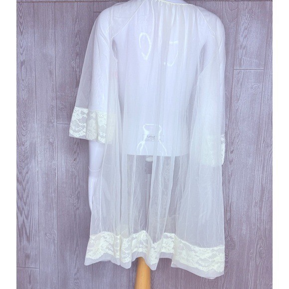 Vintage Sears sheer chiffon lace light yellow / cream crop sleeve robe sleepwear