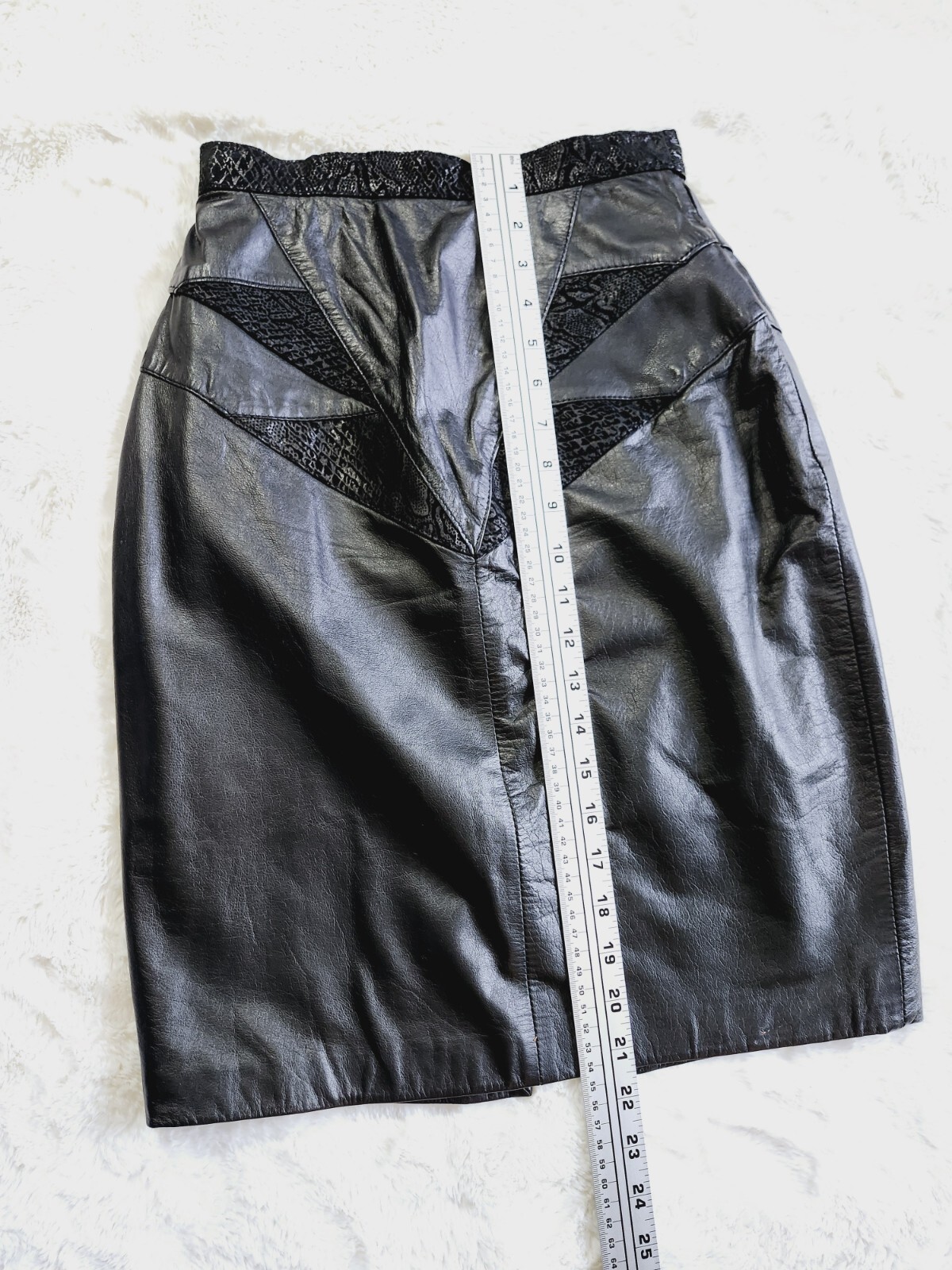 VINTAGE WOMEN’S SIZE 5/6 G-III LEATHER FASHIONS BLACK SKIRT. 80’S