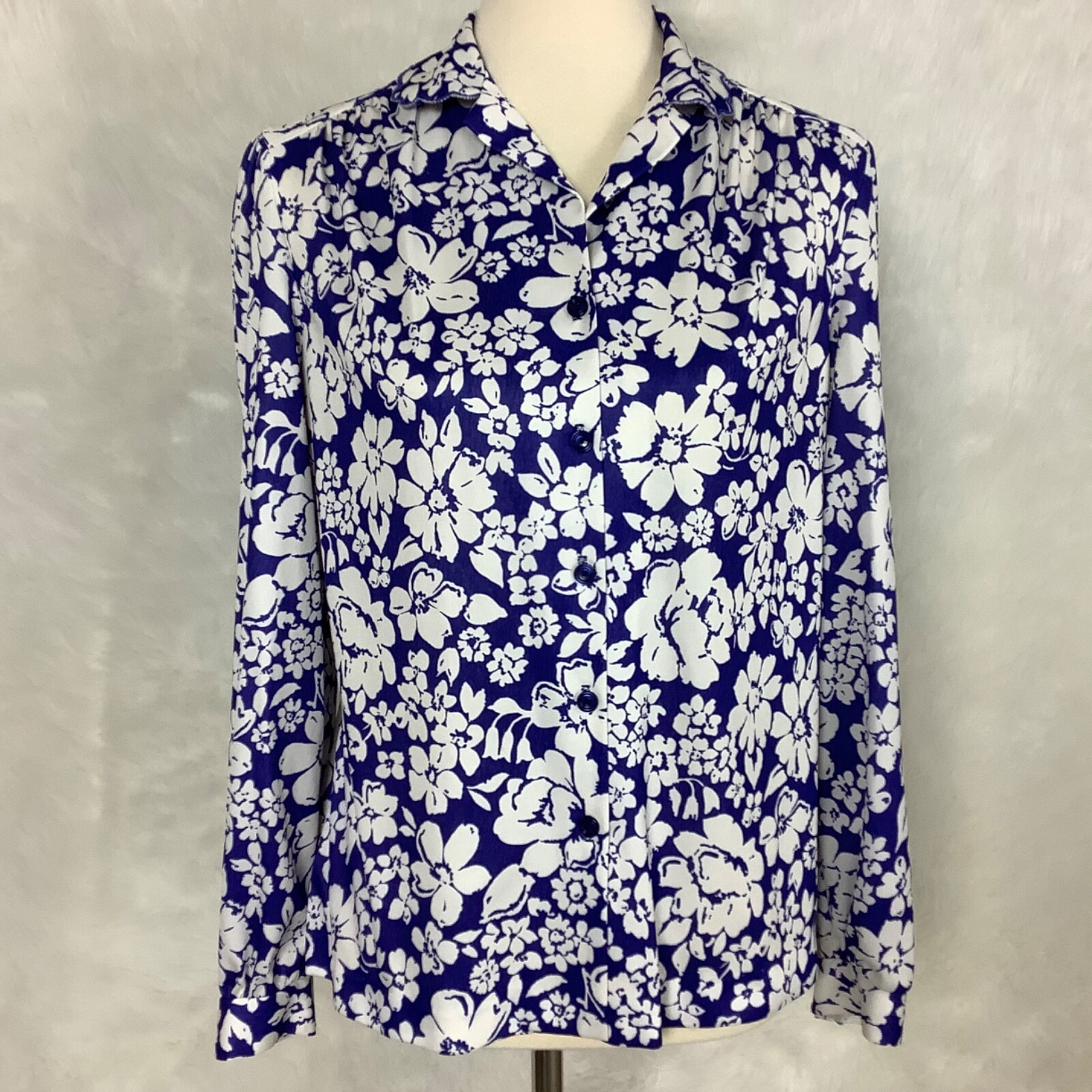 Vintage 70s Graff Californiawear Blue Floral Scalloped Collar Button Up Top