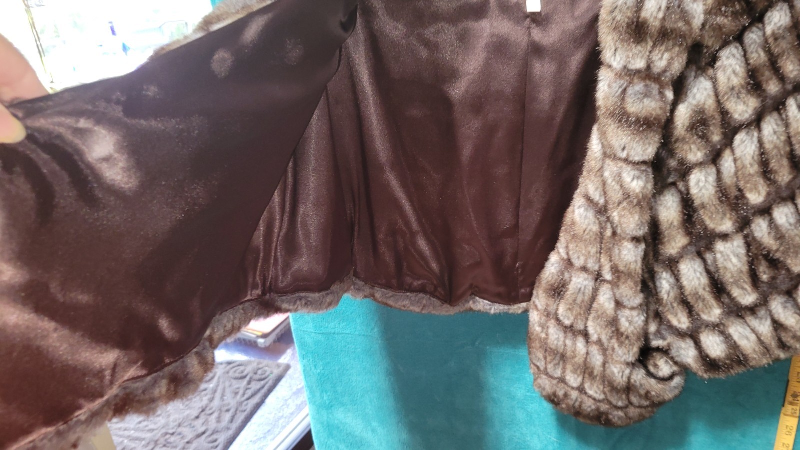 MILLY Faux Fur shrug short cropped cape capelet jacket vest Size 12 Pockets Too