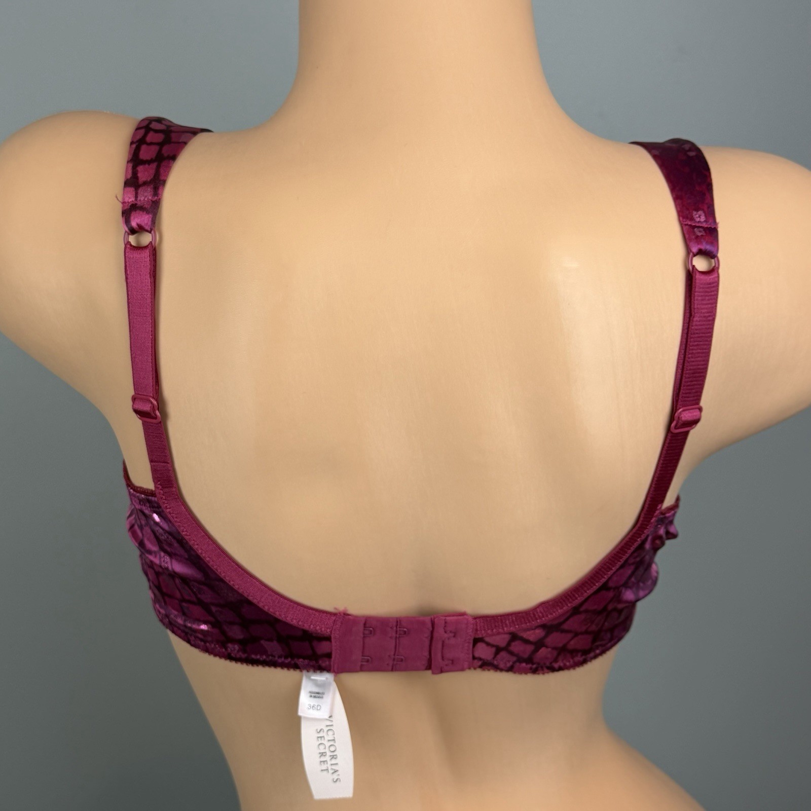 Victoria’s Secret Bra 36D Pink Second Skin Satin Full Coverage NWT