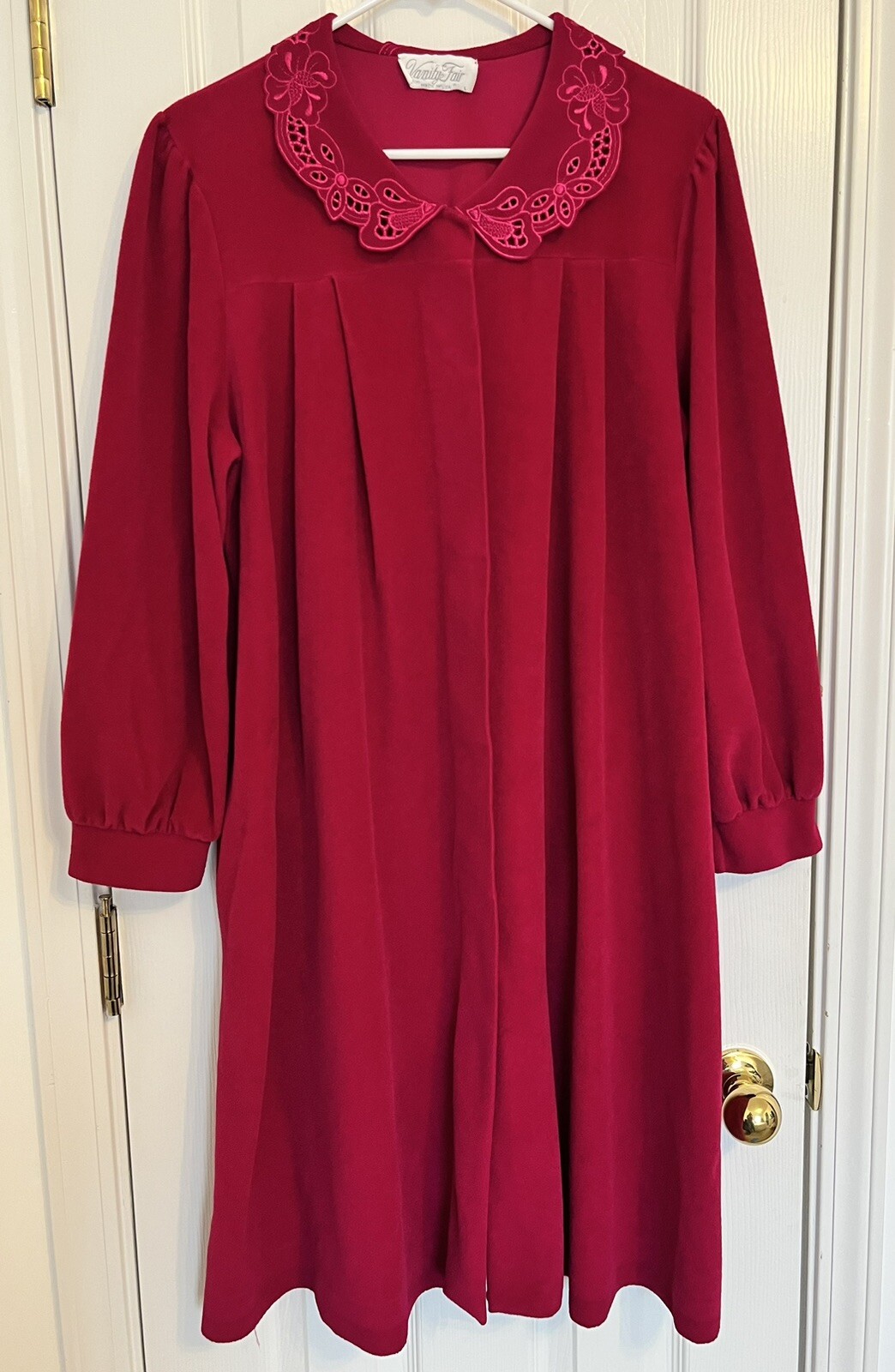 Vintage Hot Pink Vanity Fair Robe with Peter Pan Collar Pockets Snaps Women sz L