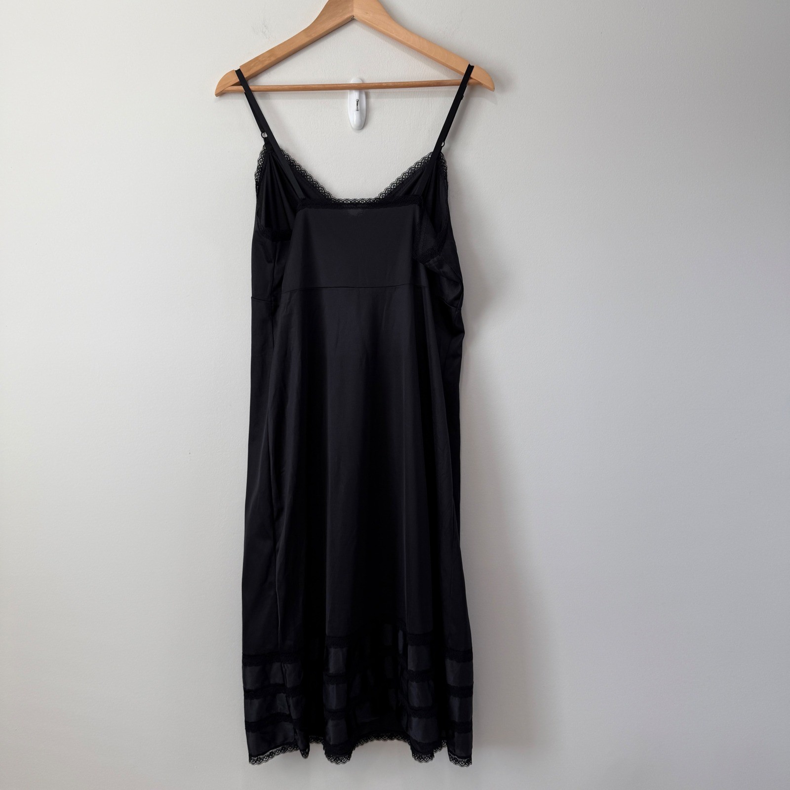 Vintage 70s 80s Sears Black Full Slip Dress Antron III Nylon Size 40 Large Retro