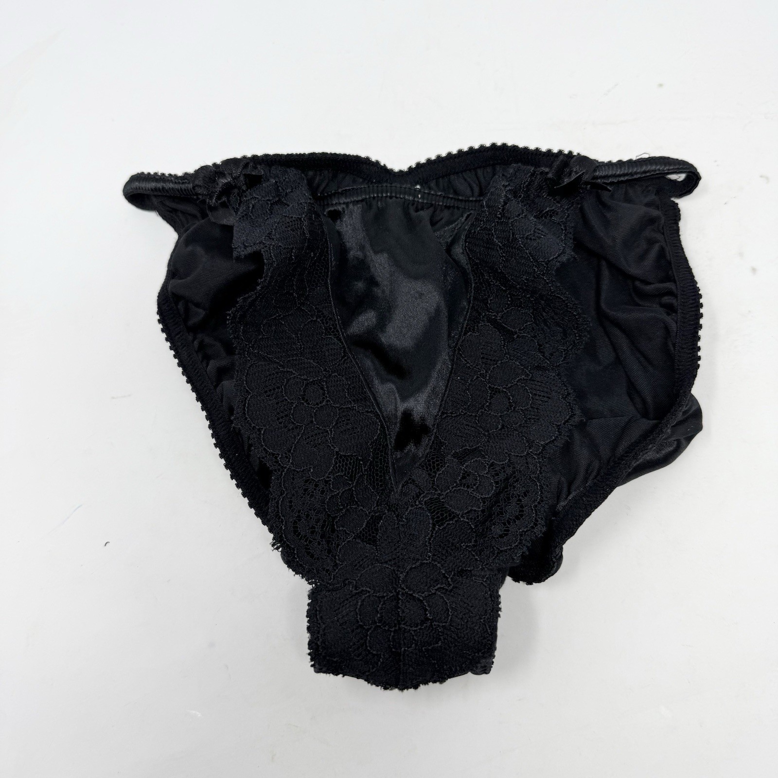 VTG Victorias Secret Second Skin Lace String Bikini sz M Hi Leg Cut High Panty