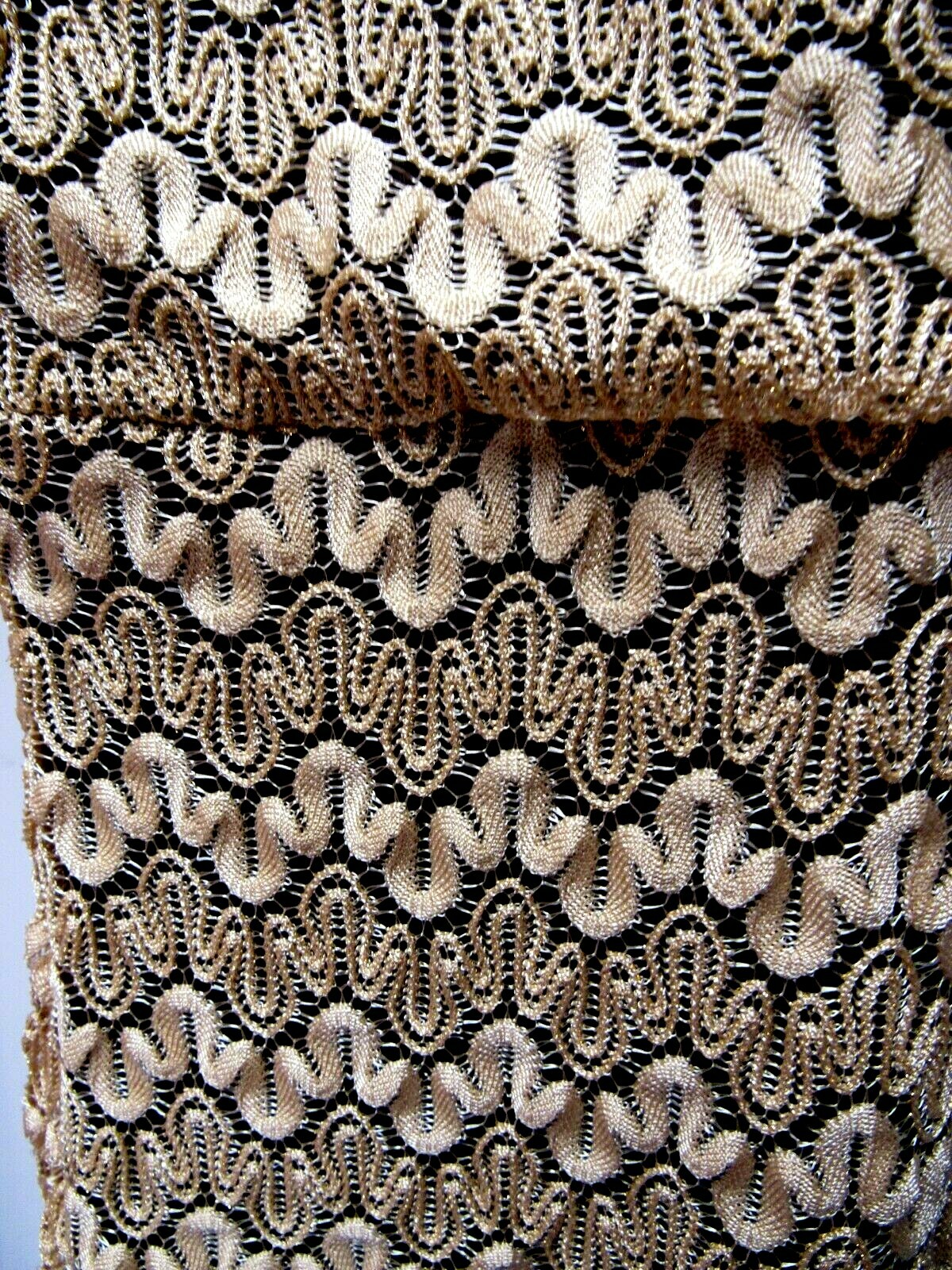 VTG BYER Stretch Knit Tank Top Empire Waist Sleeveless Open Lace Lined Gold M EU