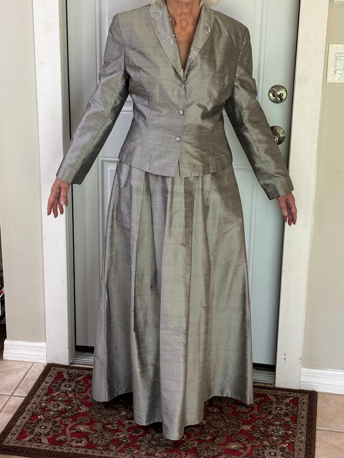 Jessica McClintock formal 100% silk-satin formal 2-piece gown; Pre-owned vintage