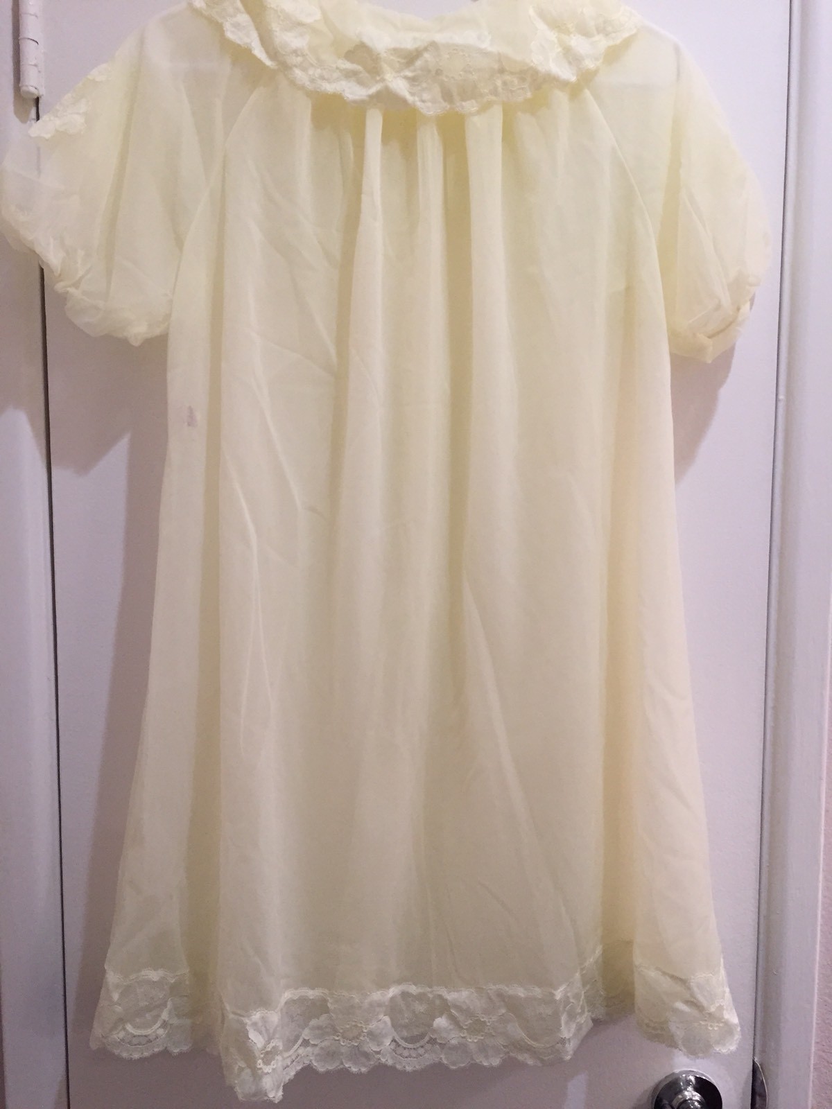 Petite Shadowline Yellow Short Robe Sheer Lace Lingerie Fits S M Vintage 1960s