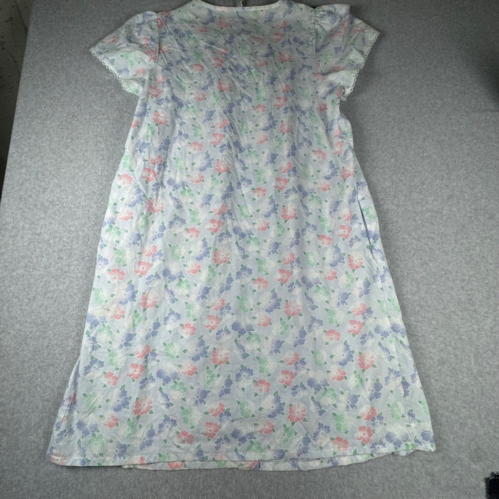 Vintage Floral Button Front Nightgown Pastel Lace Trim Pockets Style 2017 Medium