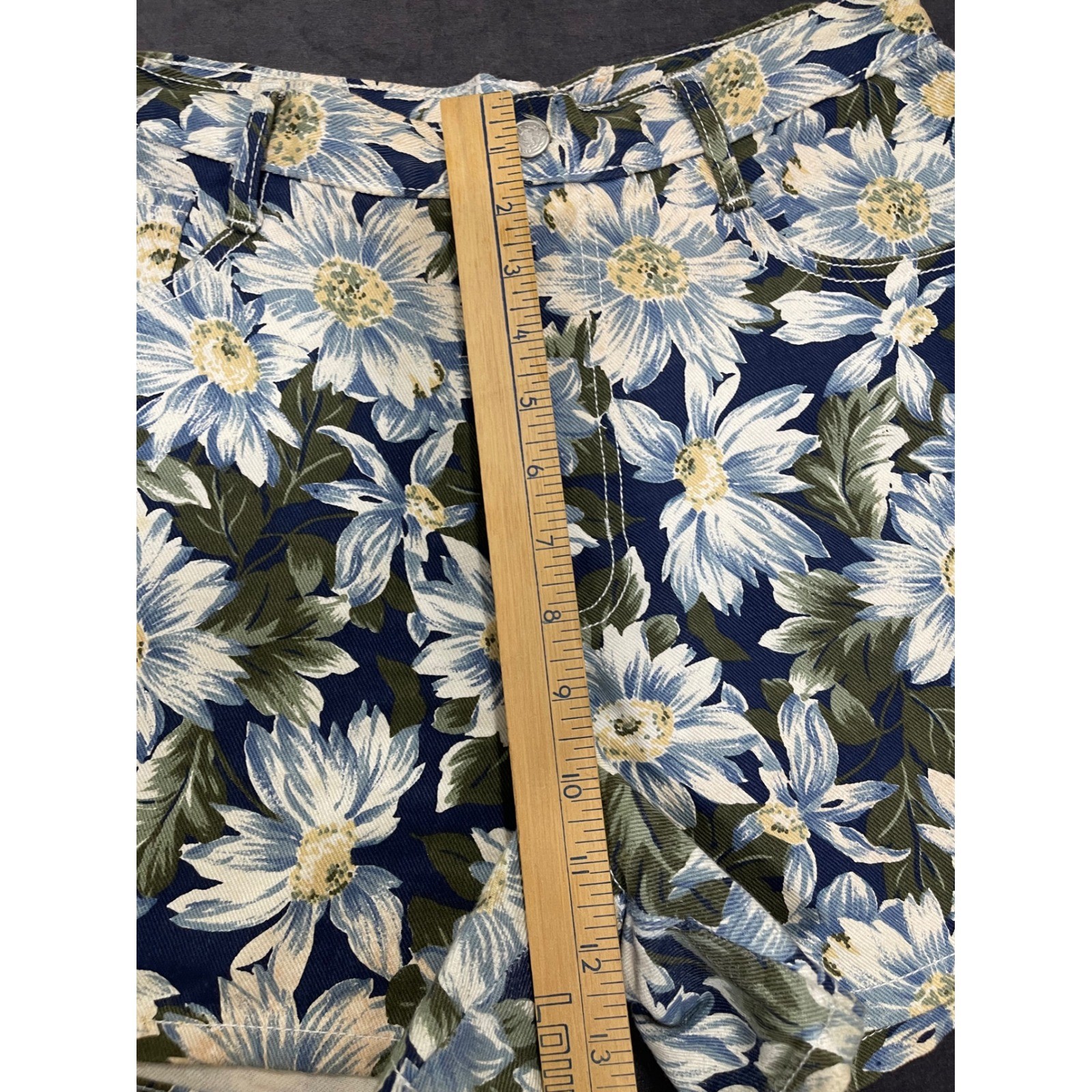 Vintage Niki-Lee California Denim Floral Daisy High Waisted Shorts Size 11