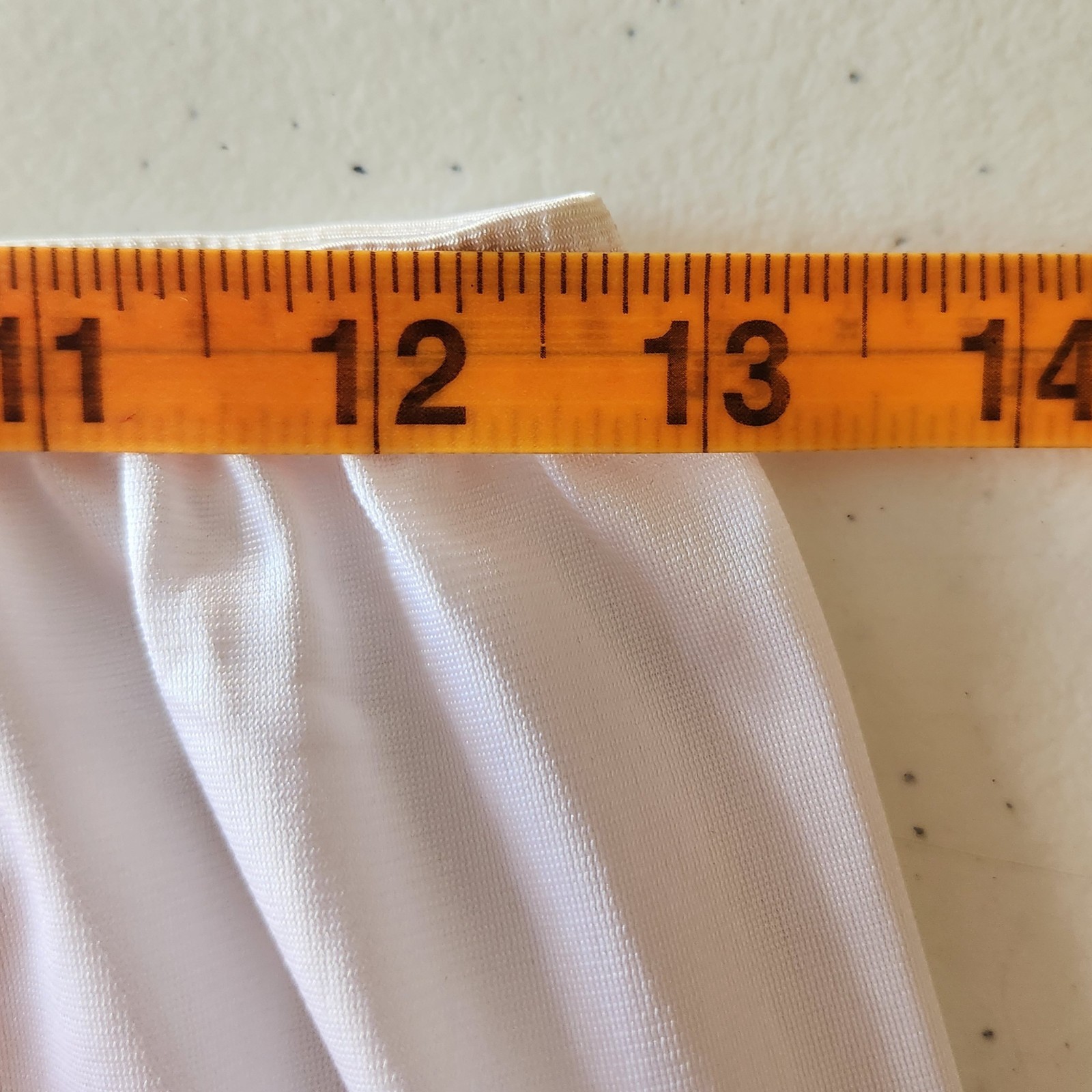 Vassarette Half Slip Size 20 L White Nylon Lace Trim Vintage Style 19″ Length