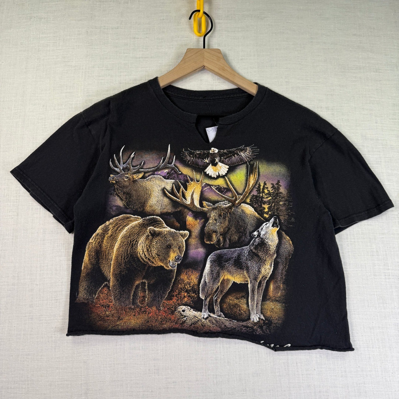 Vintage Nature Crop T-Shirt Graphic Bear Wolf Women M Item Black Raw Hem Art Tee