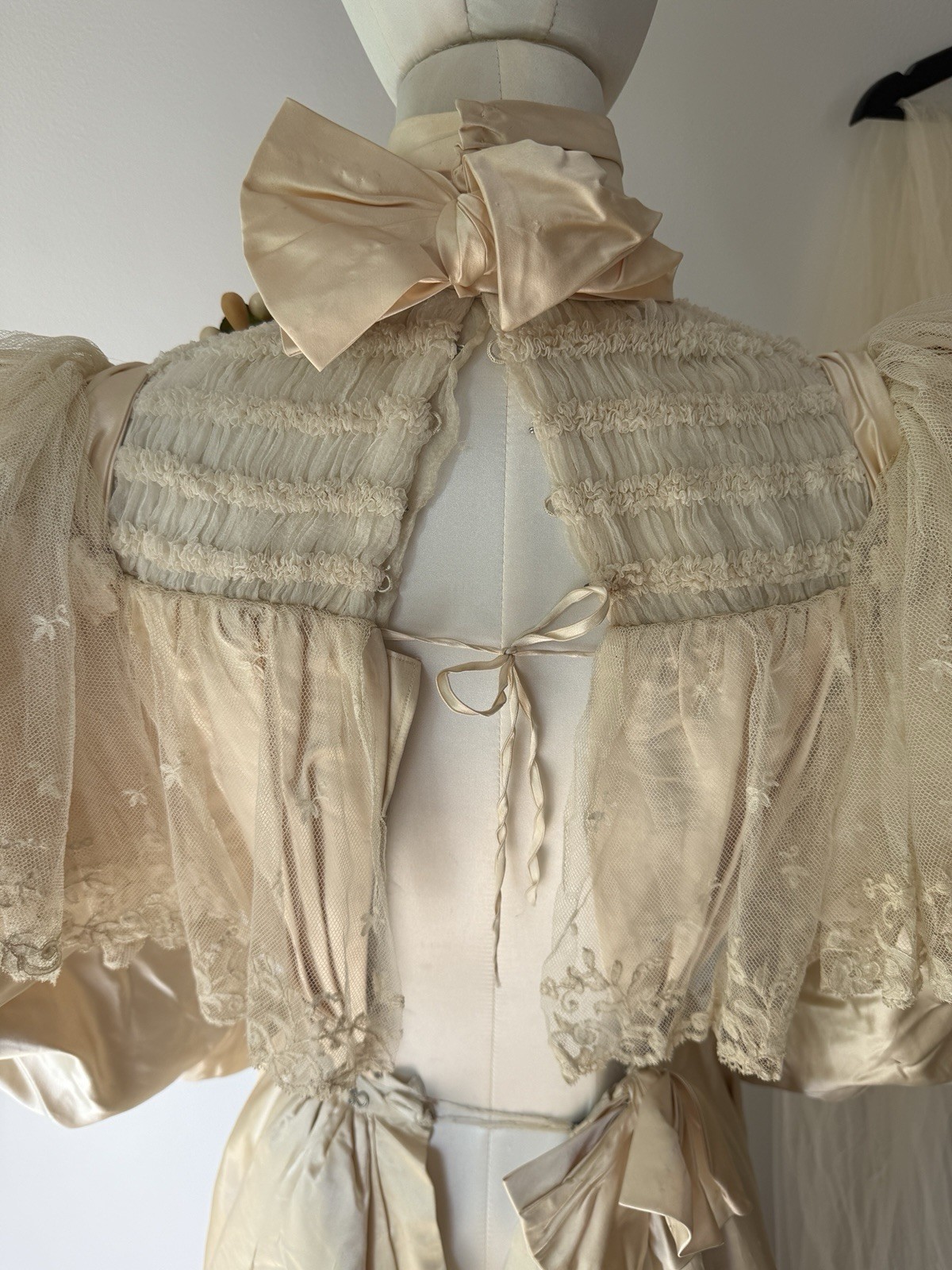 Beautiful Antique Victorian Silk Wedding Dress Bodice, Lace Veil, Shoes Set Rare