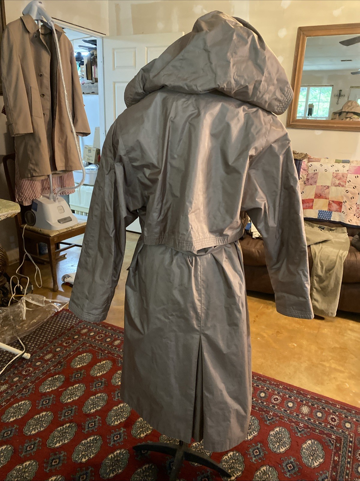 Ladies, Hooded Raincoat SZ12P, Made In Korea Vtg See Photos