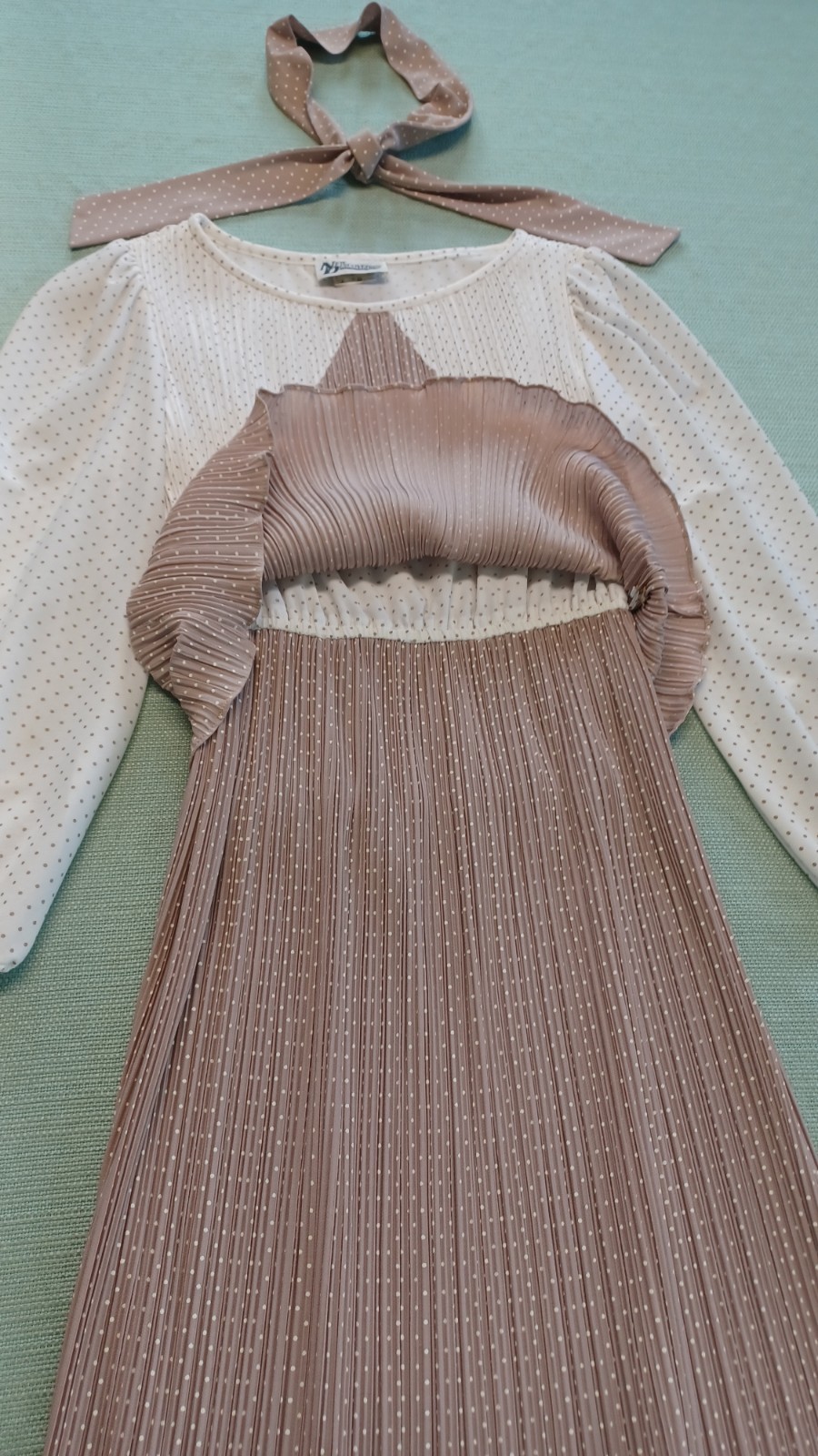 Vtg New Discoveries Union Pleated Colorblock Plisse Dress Beige/White Polka-dots