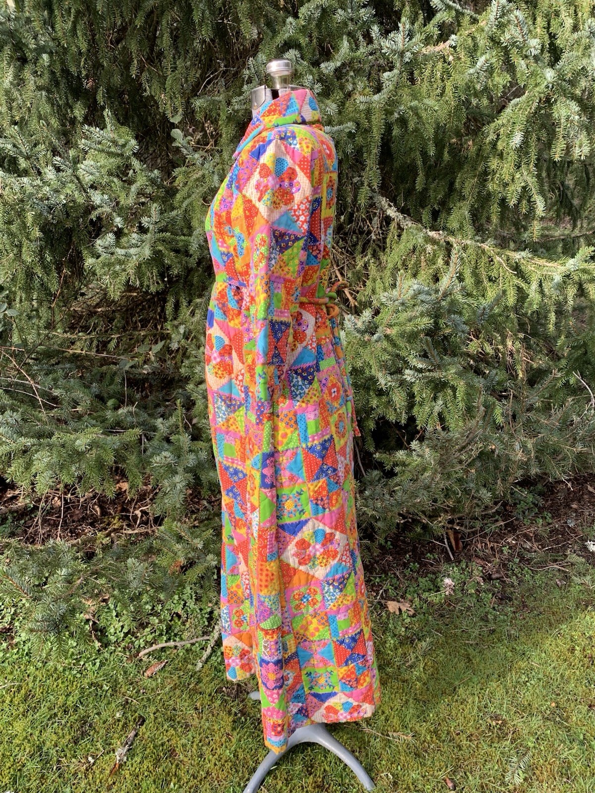 Vintage 1970s Patchwork Robe House Coat Cheater Quilt Psychedelic Funky Retro
