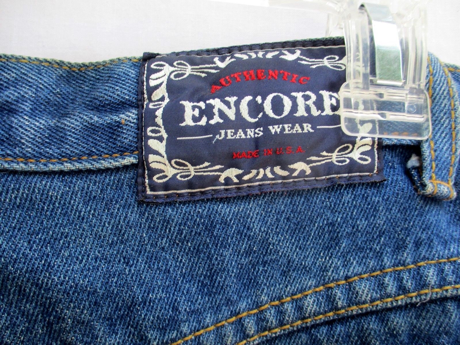 Vtg 80’s..HIGH RISE WAISTED..MOM..BLUE DENIM.SHORTS..USA MADE..NWT S