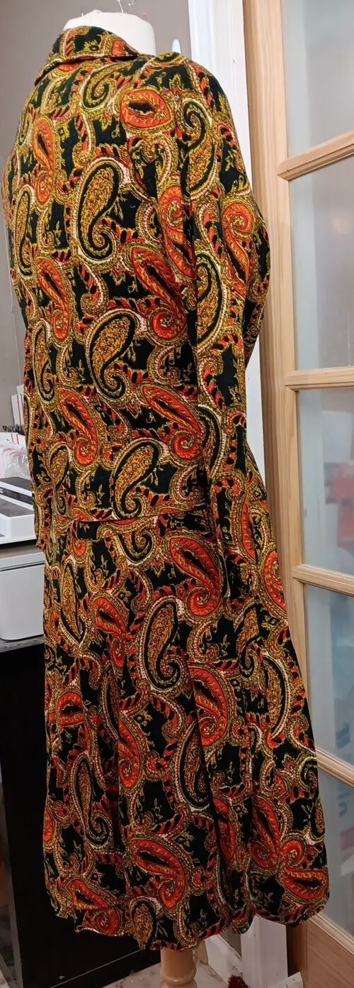 Vintage Paisley Skirt / Jacket Set Retro MCM Matching 60s 70s Vibrant Truly Rare