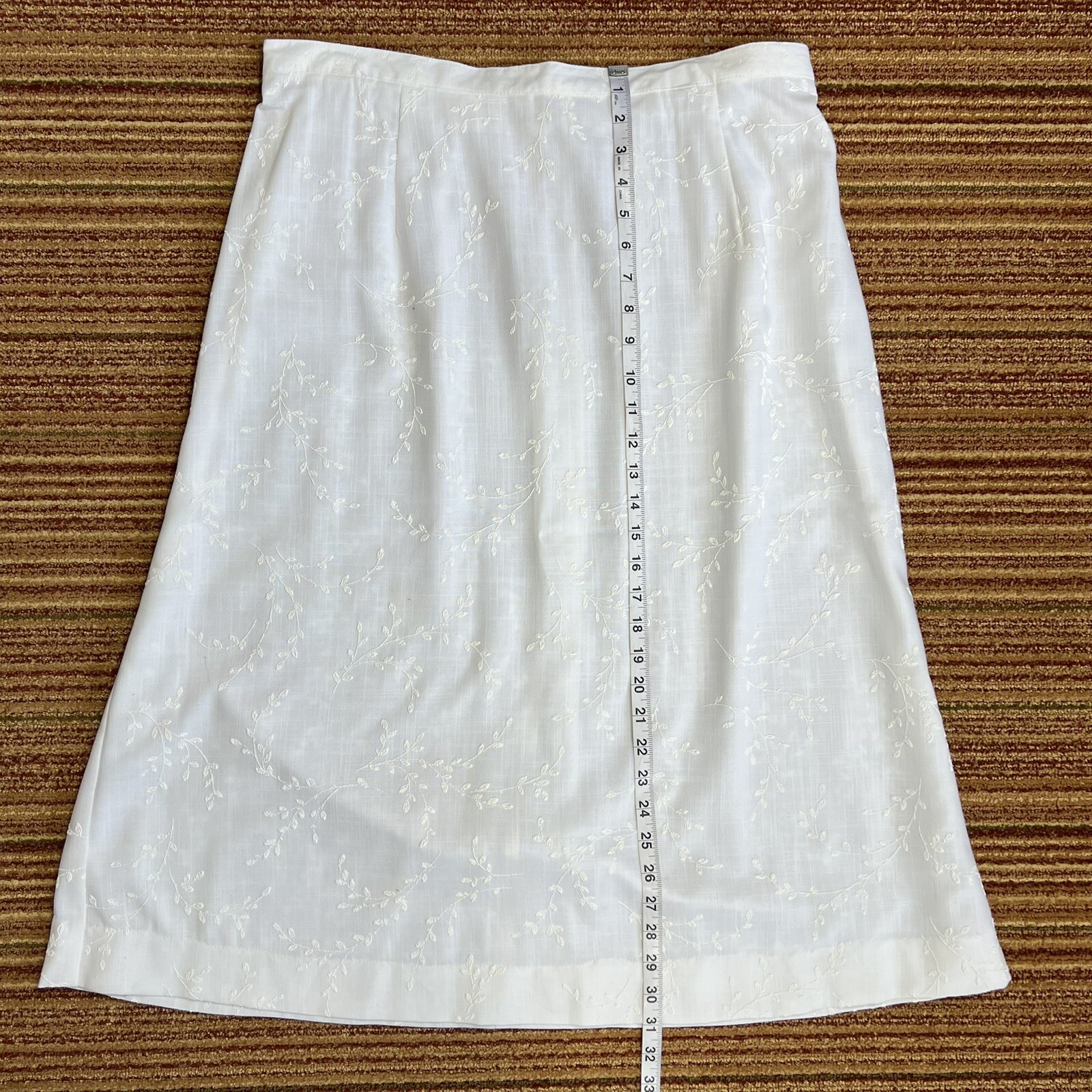 Linen Look Skirt Suit Woman’s 1X White Embroidered Flowers Usa Made VTG Retro