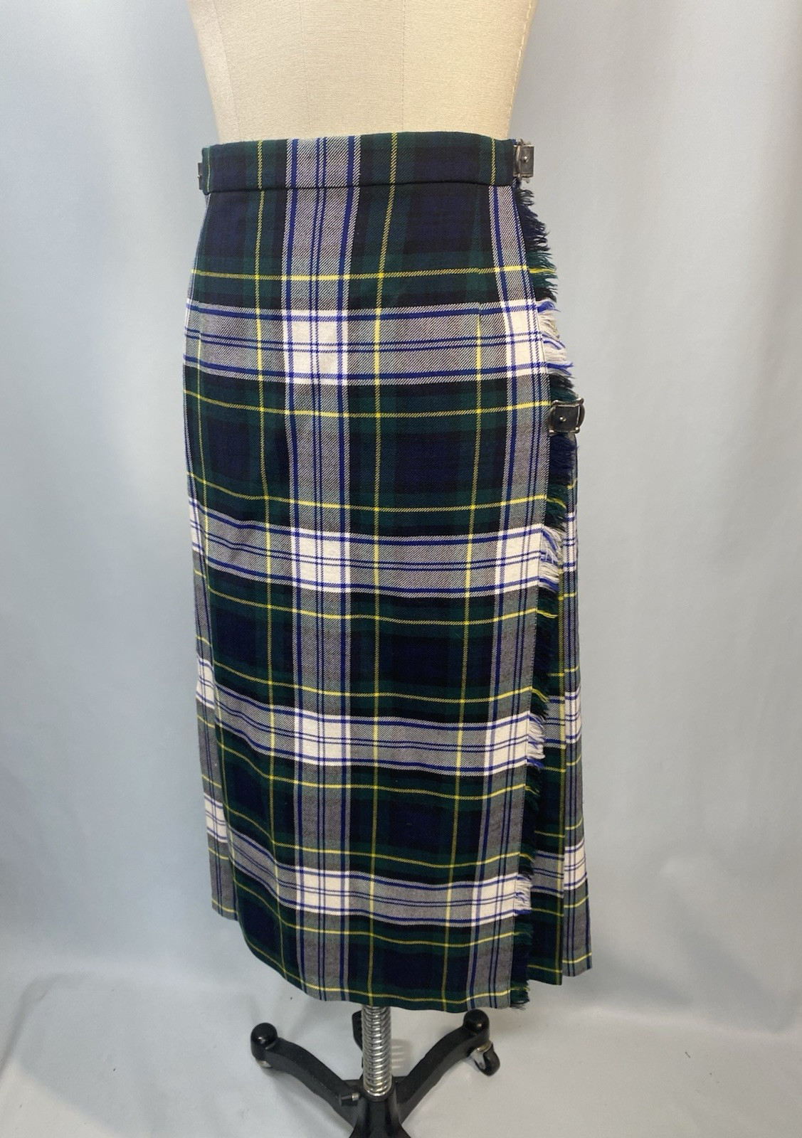 Vintage Tartan Skirt SIZE SMALL 8 plaid blue green kilt buckle midi pleated