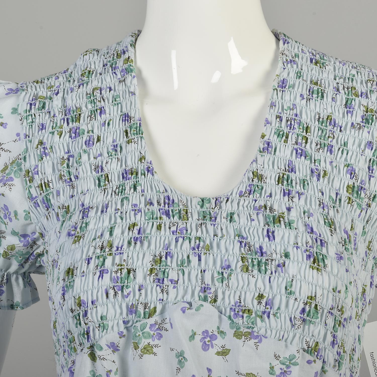 1970s XS Light Blue Smocked Tie Back Floral Blouse Short Balloon Sleeves