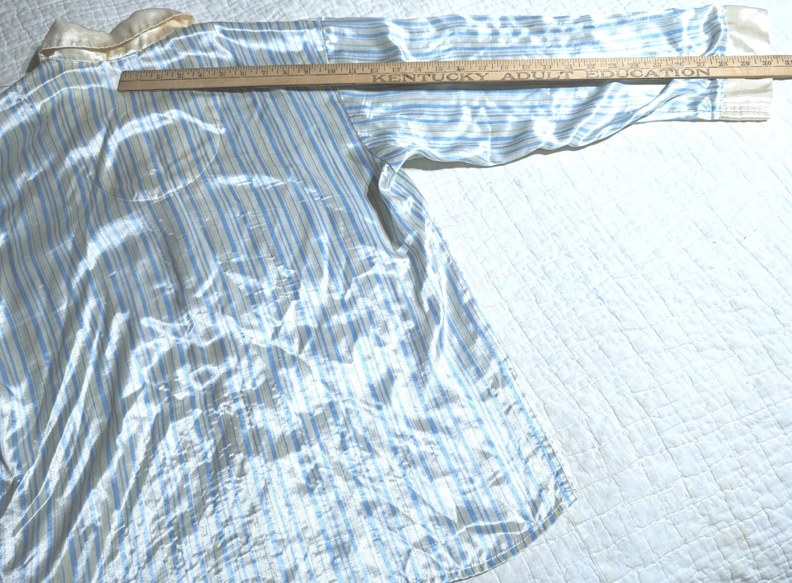 Vintage Women’s Satin Pajama Shirt Size Medium Brand: Ocean Blu ? FAIR Condition