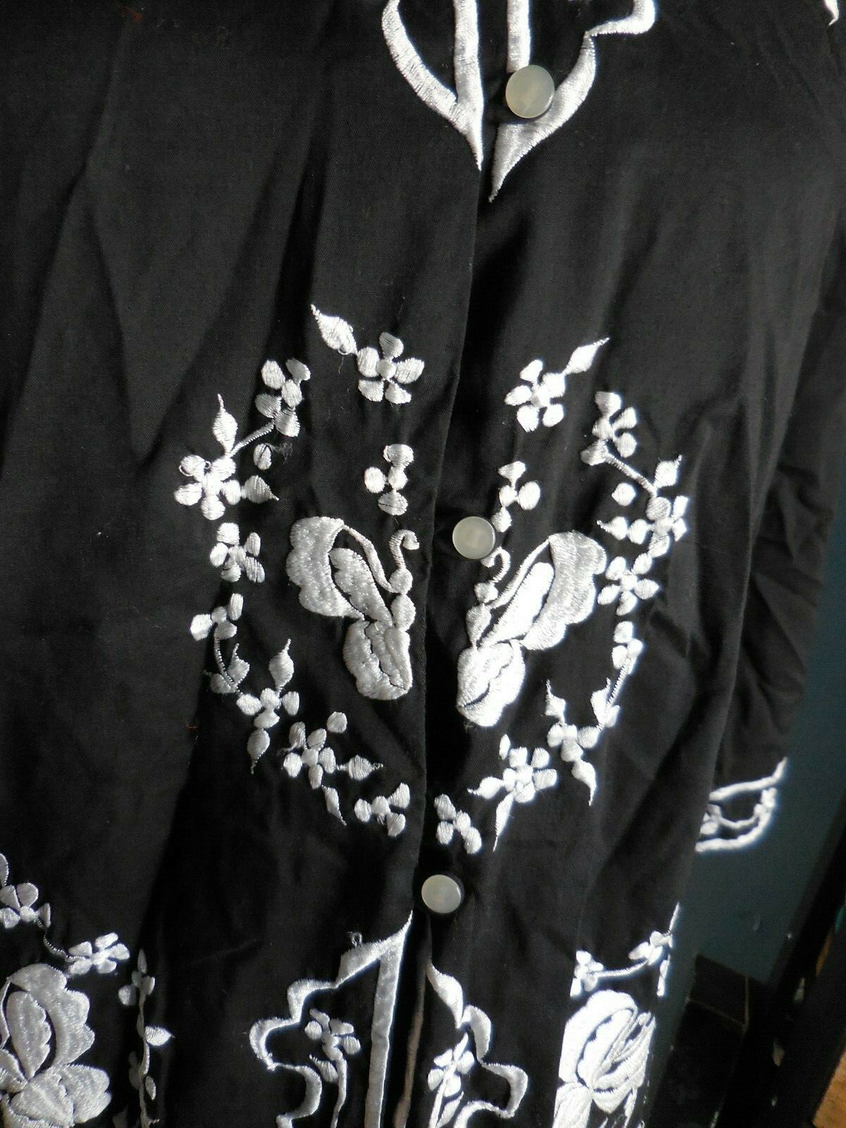 Vintage Leandra Crochet Embroideries Kimono Blouse Black with White Flowers S