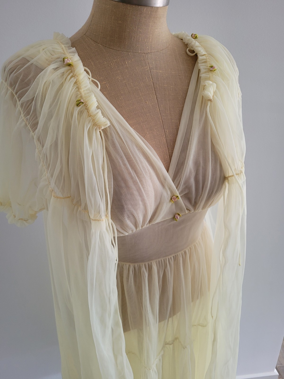 Vintage Amourelle Peignoir Set Babydoll Sheer Yellow Chiffon Nightgown Robe S