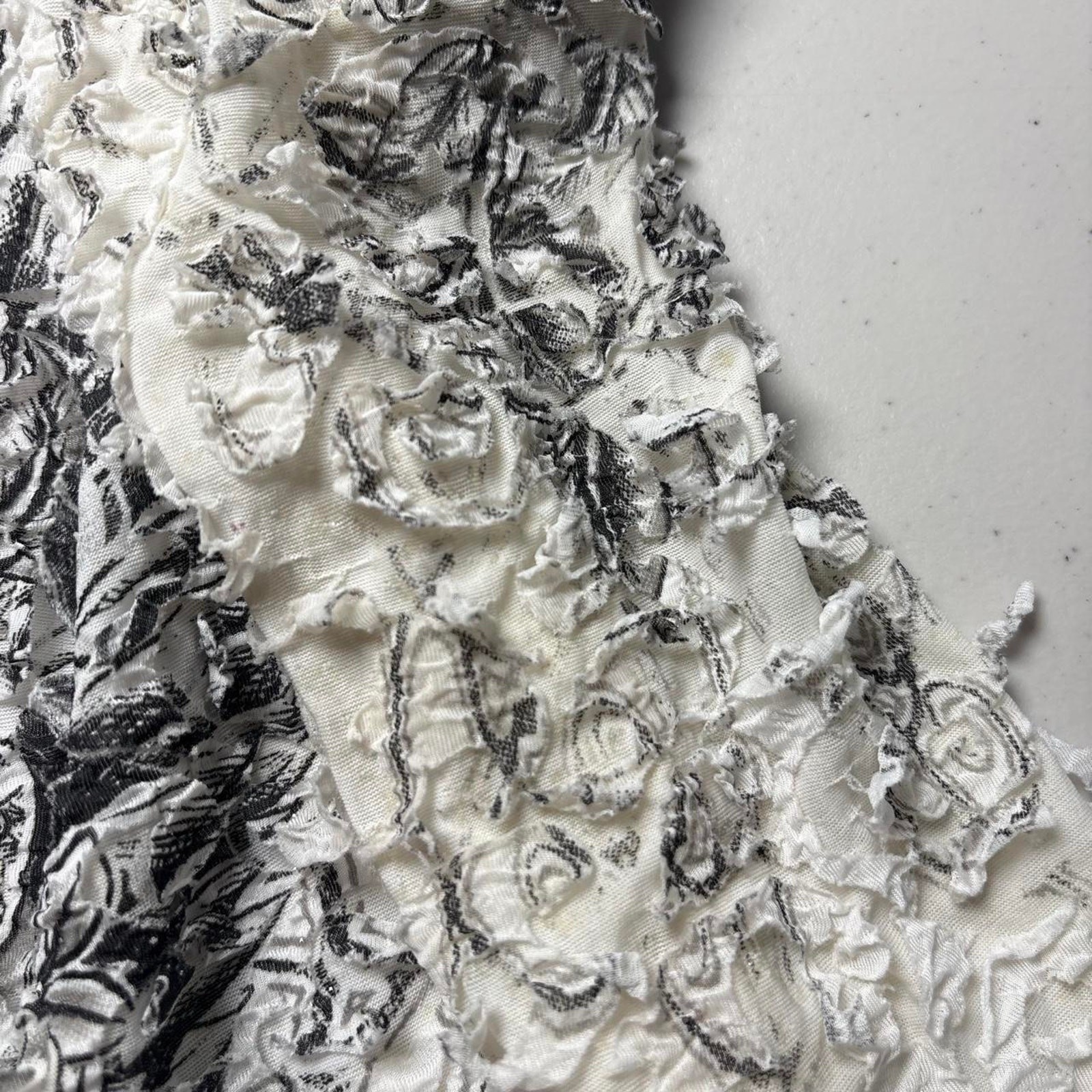 Y2K Fitted In Vein White & Black Textured Graphic Zip-Up Jacket