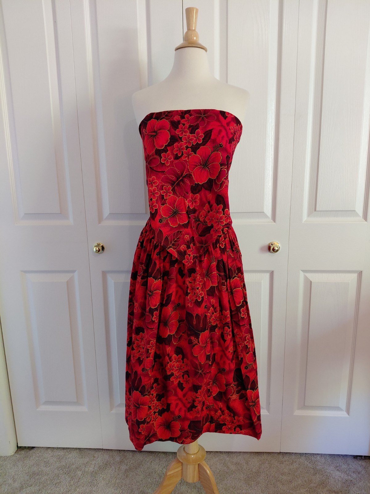 Vintage 1970s Hawaiian Red Floral Handkerchief Top And Skirt Set Medium