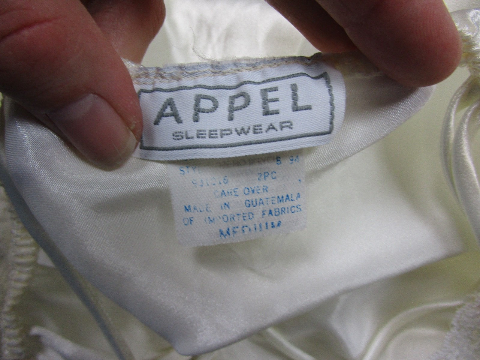 Vintage 80s Appel Liquid Satin Nightgown (M) White Bridal Honeymoon Lingerie