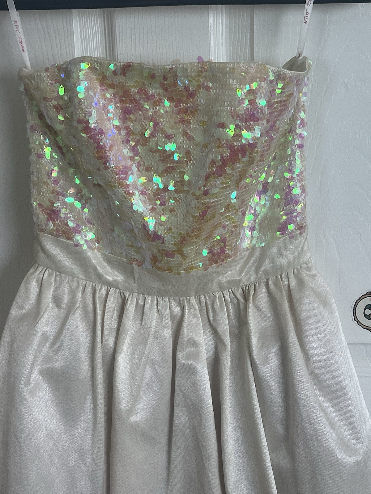 Betsey Johnson White Iridescent Size 0 Sequin Strapless Corset Tea Party Dress