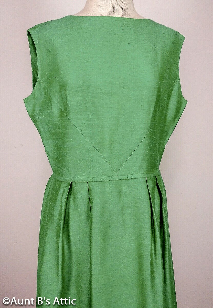 Vintage 60’s Spring Handmade Matching Gr Sleeveless Dress & 5 Button Coat M/L