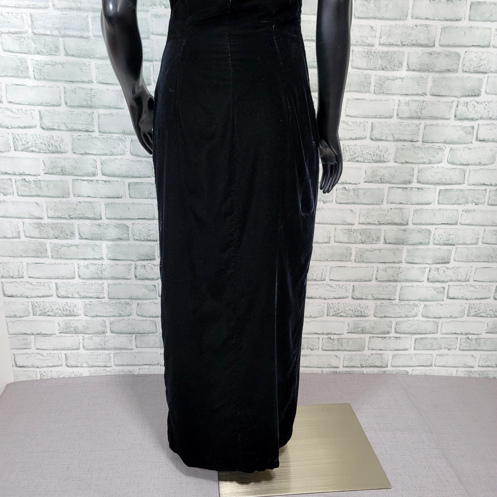 Vintage 90s Karen Okada Climax Black Velvet One Shoulder Maxi Gown Beaded Collar