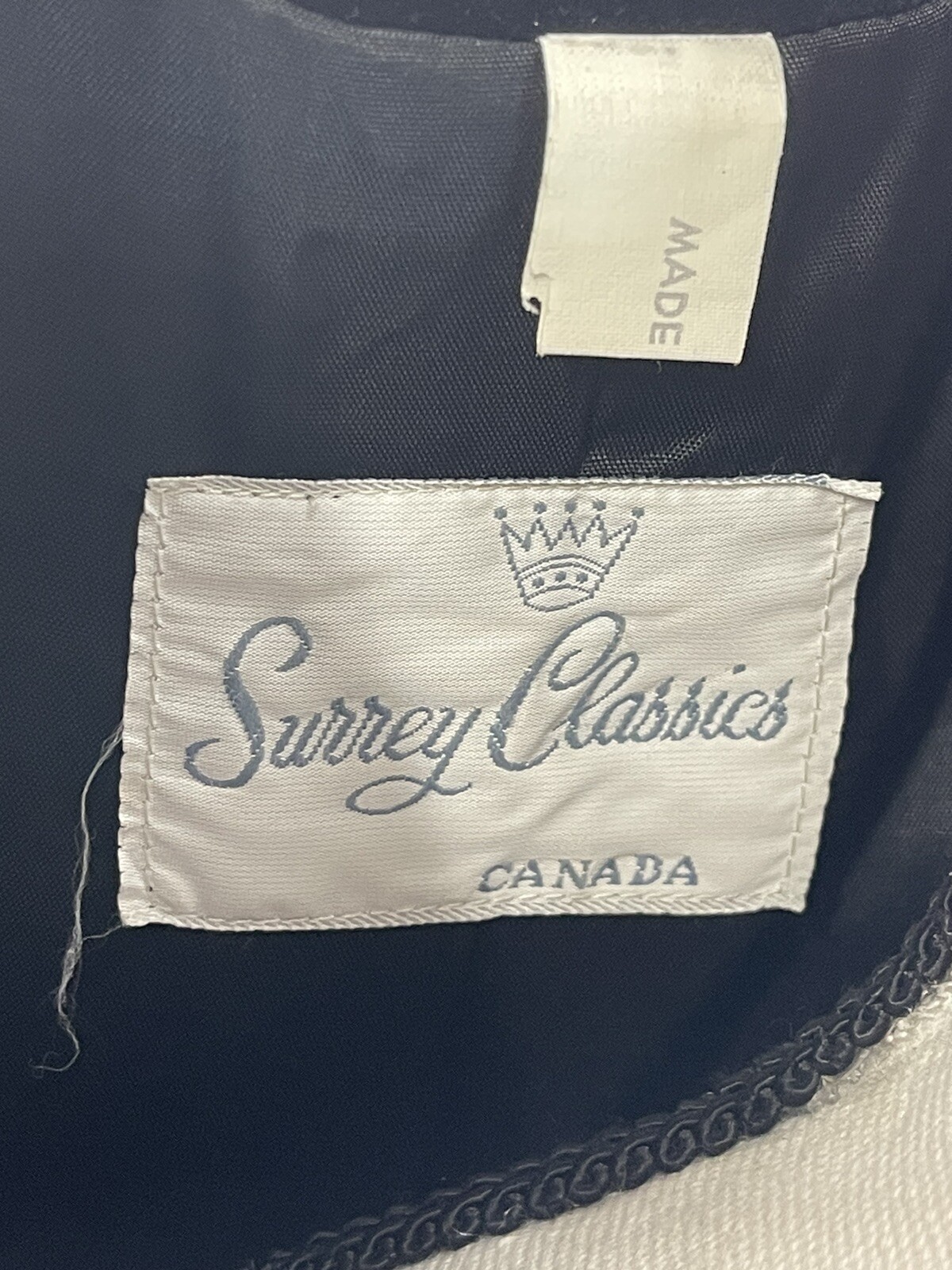 Vintage Women’s Black Velvet Coat-Surrey Classics Canada SIZE Medium