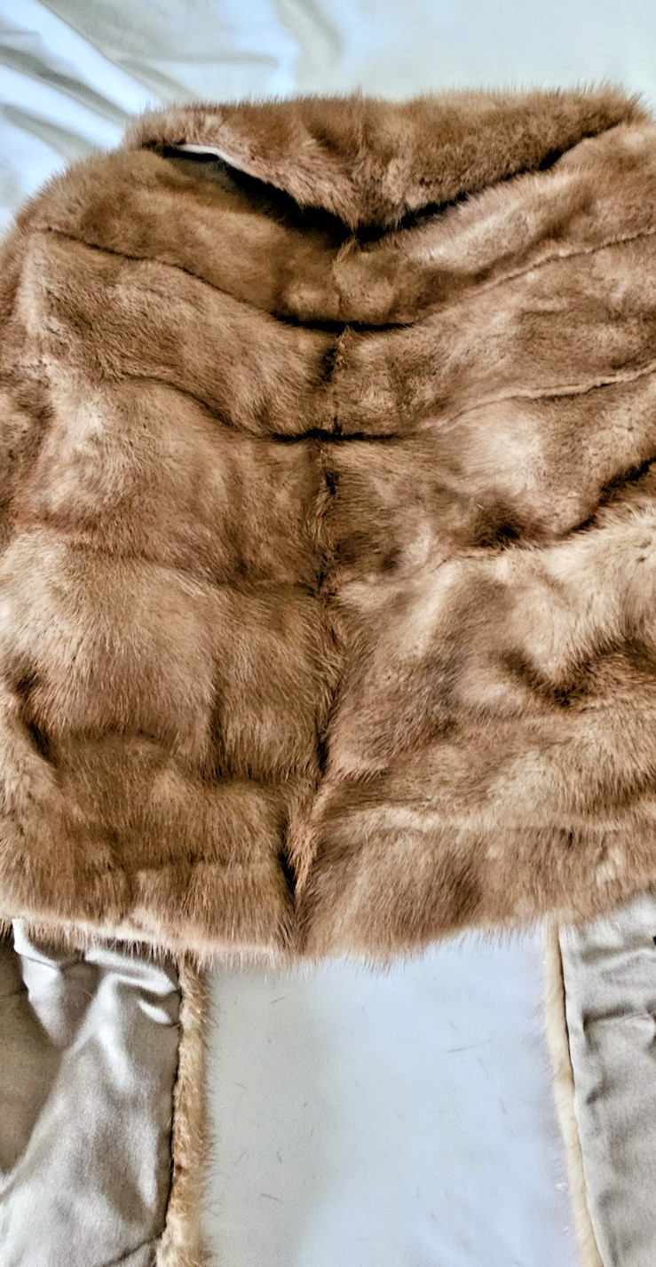 Mink Stole Cape Shawl Collar Satin Lined Pockets Med Brown MCM 50-60’s
