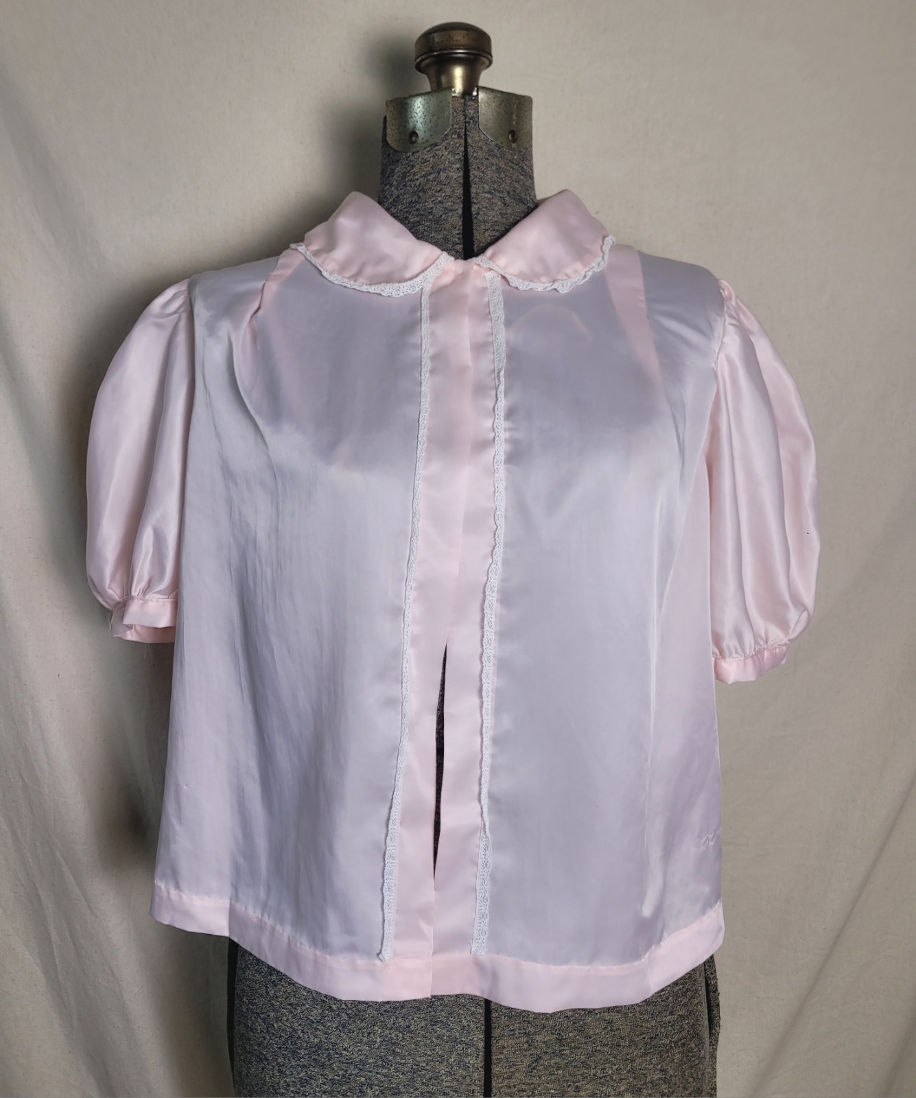 Vintage 70s Silky Baby Pink Puff Sleeve Bed Jacket Top Coquette S/M One Size