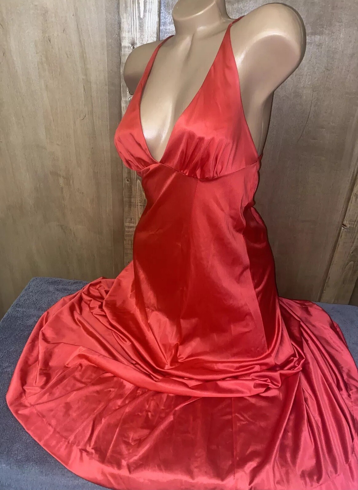 Vintage Vanity Fair Long Red Satin Nylon SZ 32 Flowing Nightie Dress Slip #15