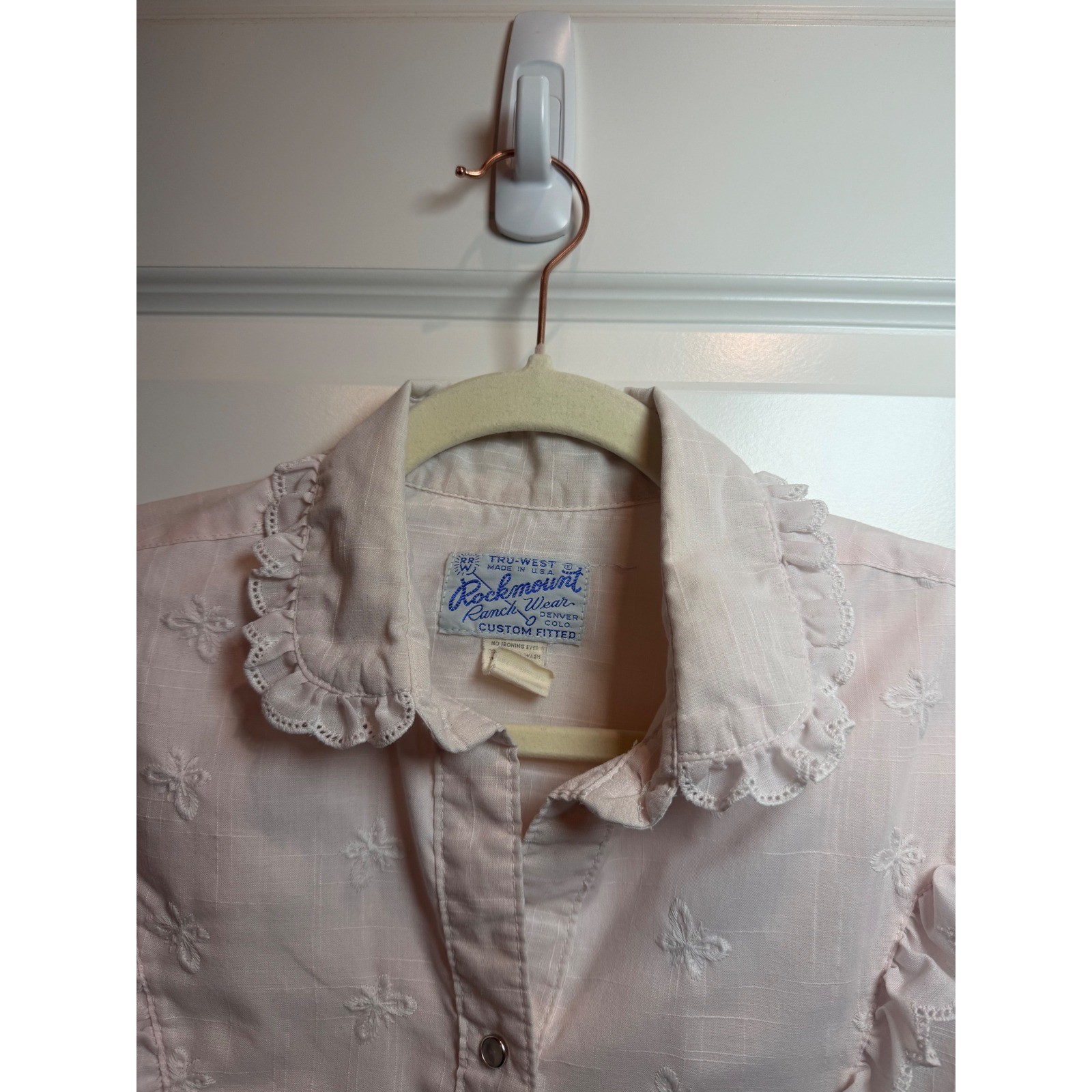 Rockmount Ranch Wear Vintage Pink Butterfly Embroidered Ruffle Western Shirt L