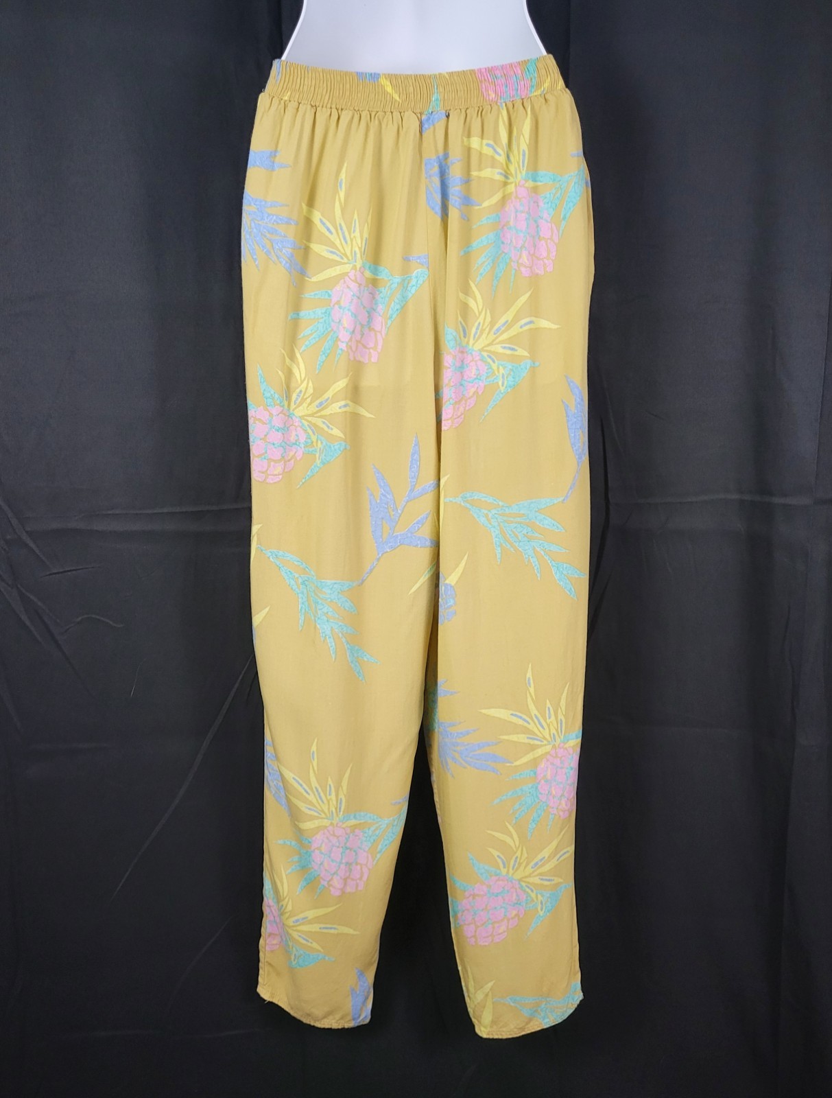 Vintage Maui Connection Tan Hawaiian Pants w Pastel Leaves Size Large