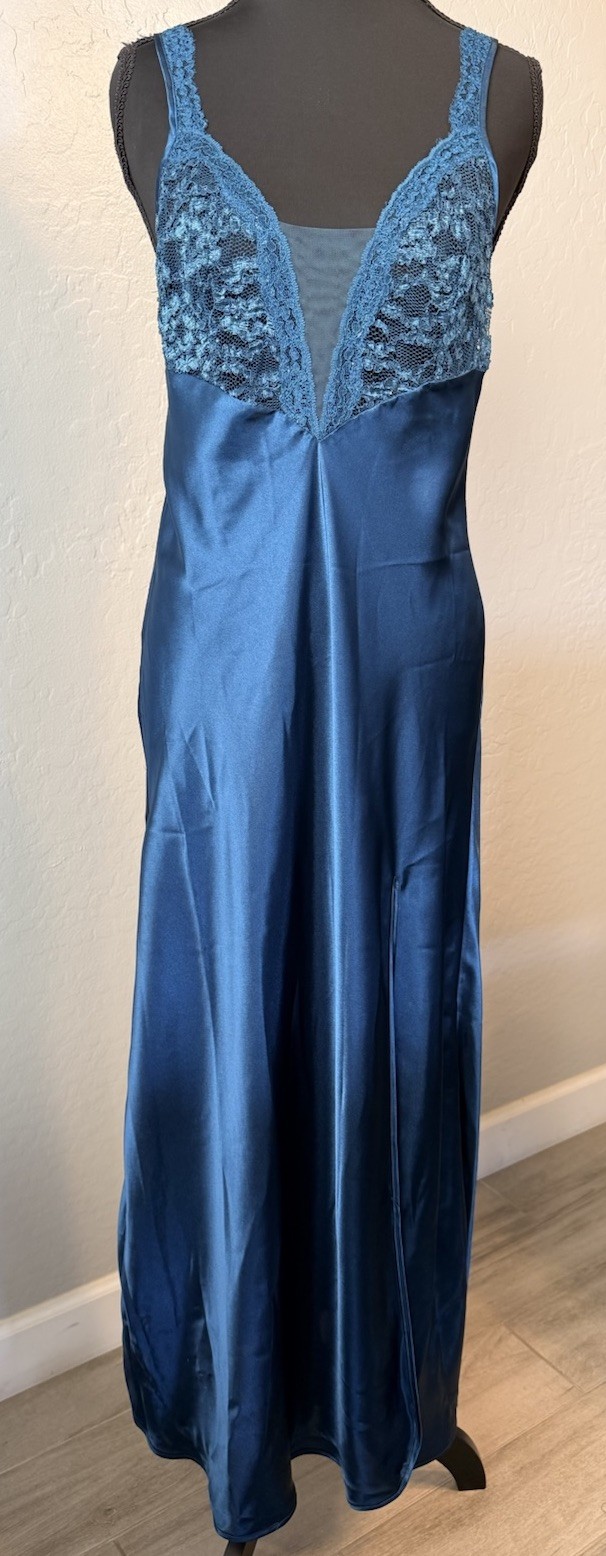 VTG 80s Victoria’s Secret Gold Crown Label Lace Slip Dress Nightgown Teal, Small