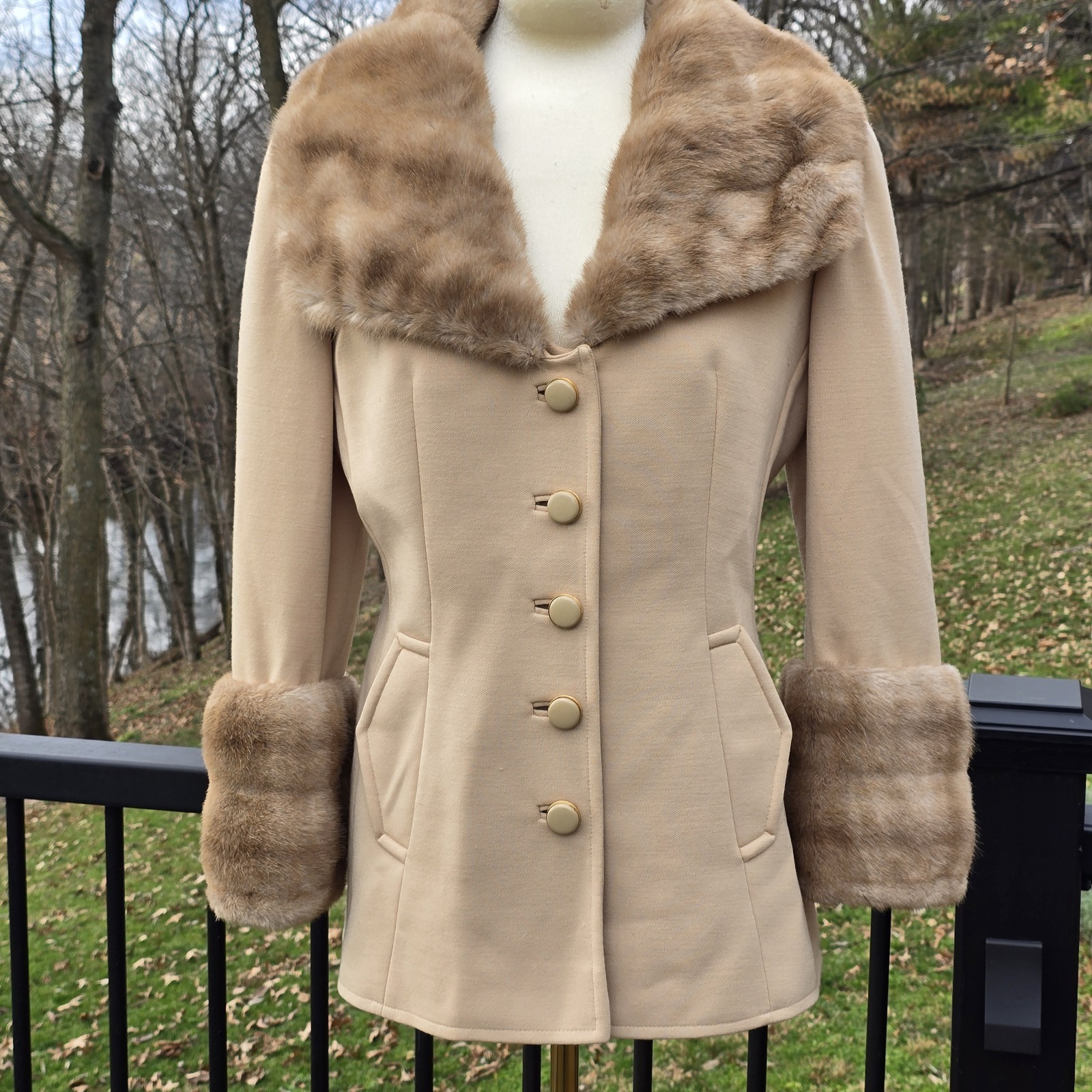 VTG 1960s Lilli Ann Tan Penny Lane 27″ Mid Coat Brown Faux Fur Trim Cuffs L 16