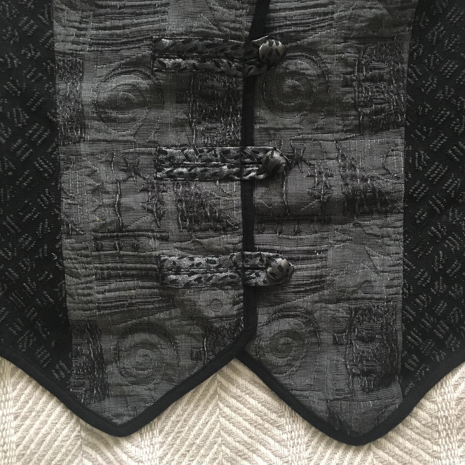 Vest Canvasbacks Lutton and Horsfield Silk Blend Black and Grey Size 6
