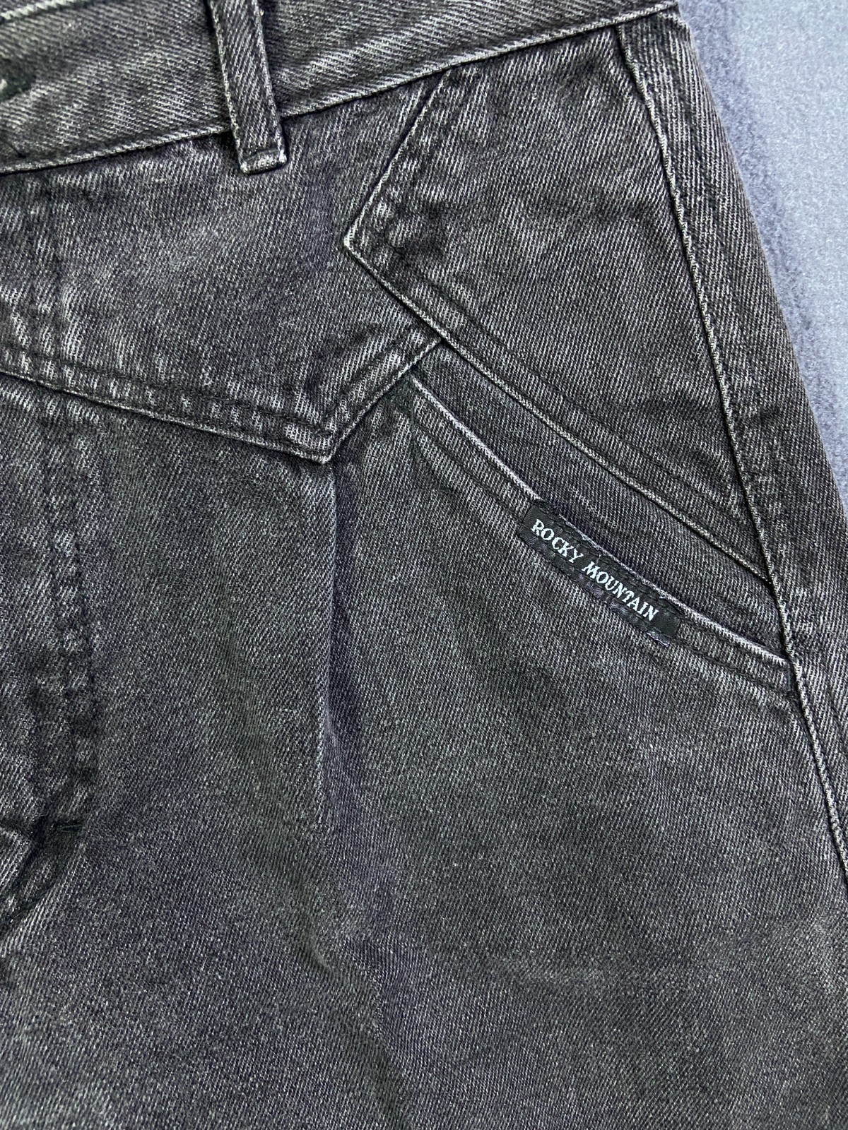 Rocky Mountain Jeans Bare Back Front Buckle High Rise 31/11 x 35 80s 90s VTG EUC
