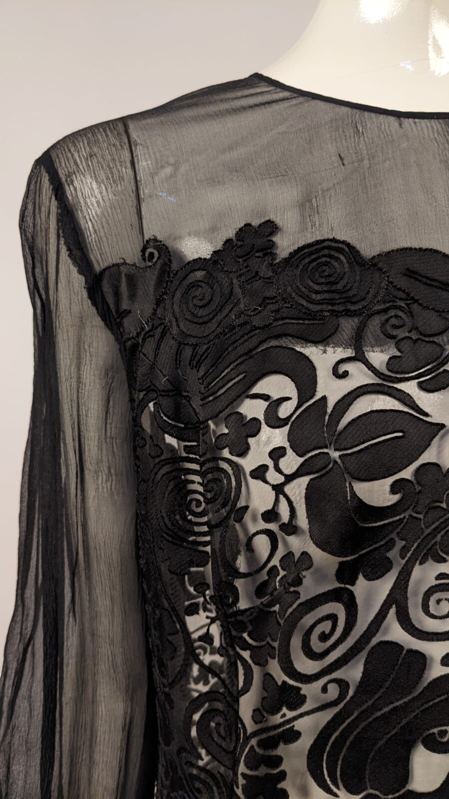 EYECATCHING VINTAGE 1960’S VOIDED FLORAL + SILK CHIFFON EVENING DRESS 